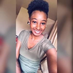 Meet your Posher, Eboney